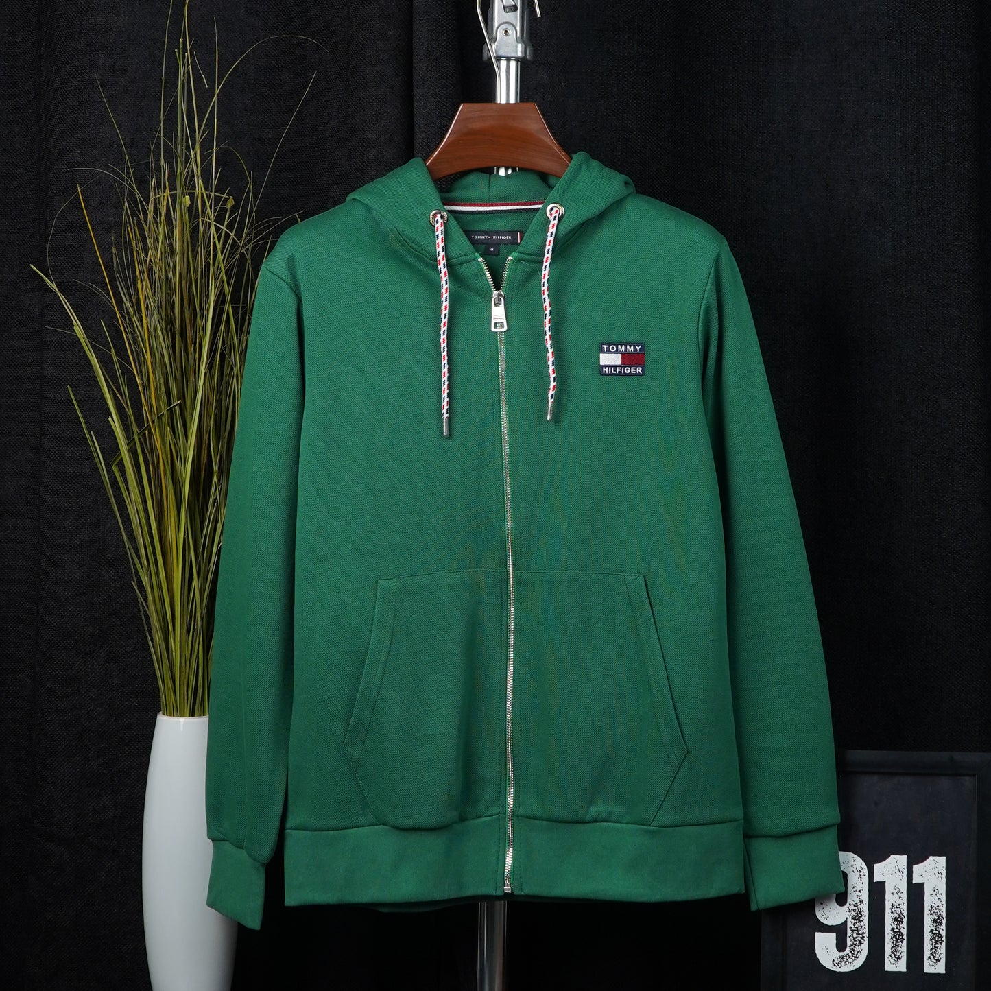 TOMMY HILFIGER