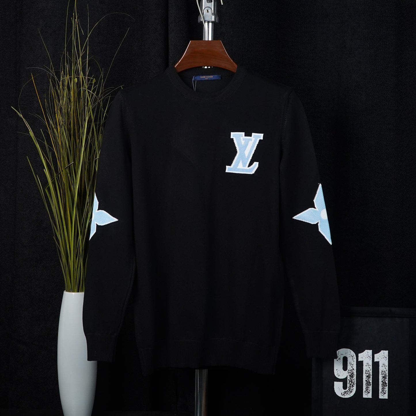 LOUIS VUTTION KNITTED