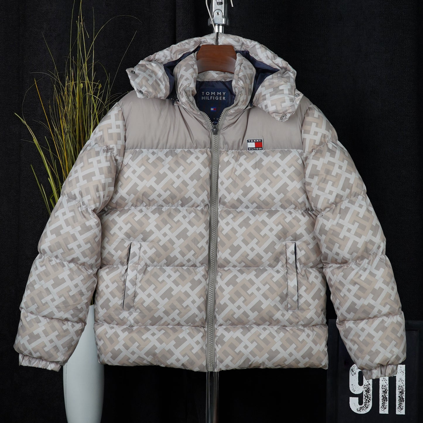 TOMMY HILFIGER