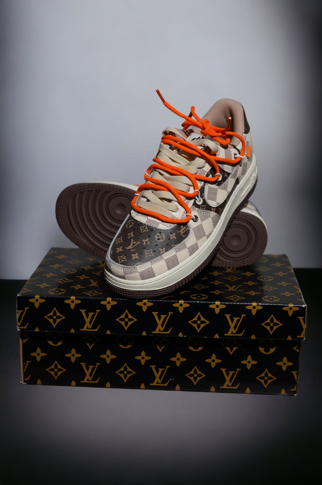 Nike - Louis Vuitton