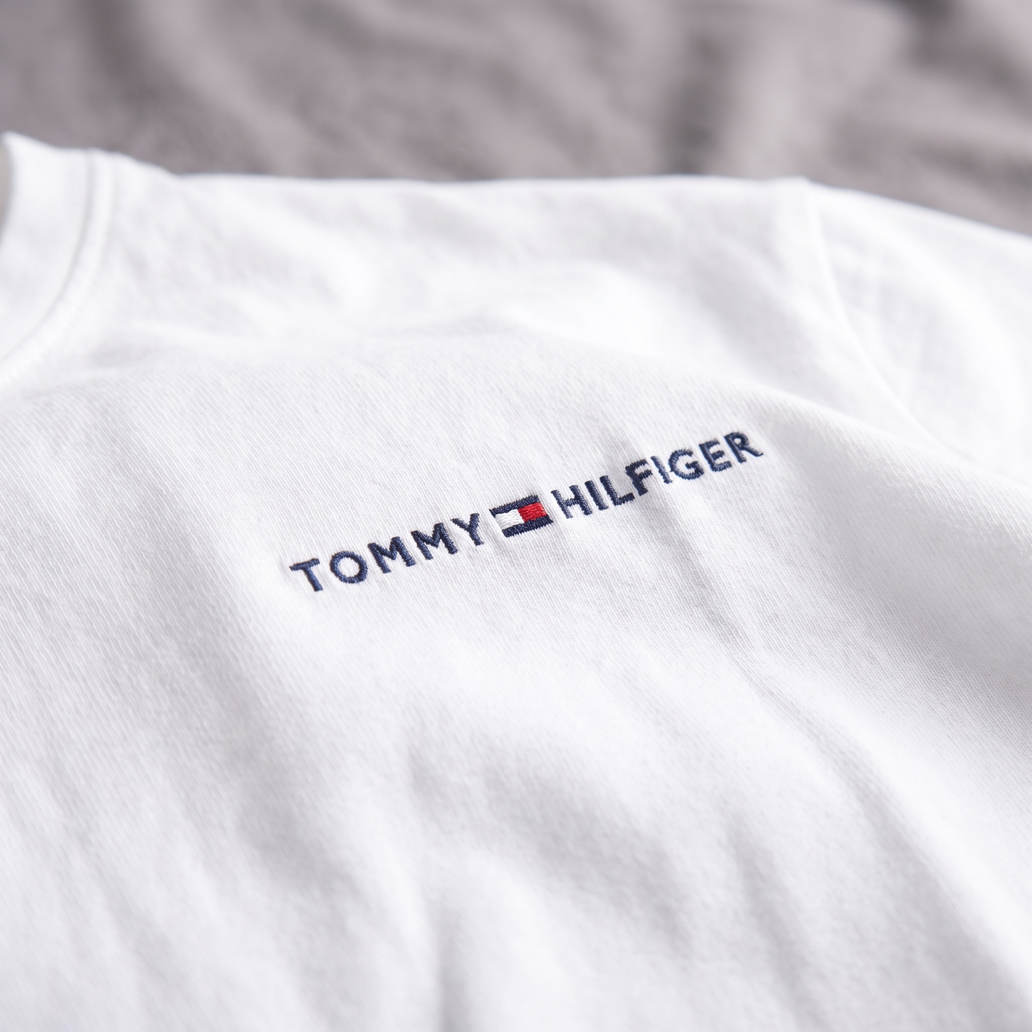 TOMMY HILFIGER